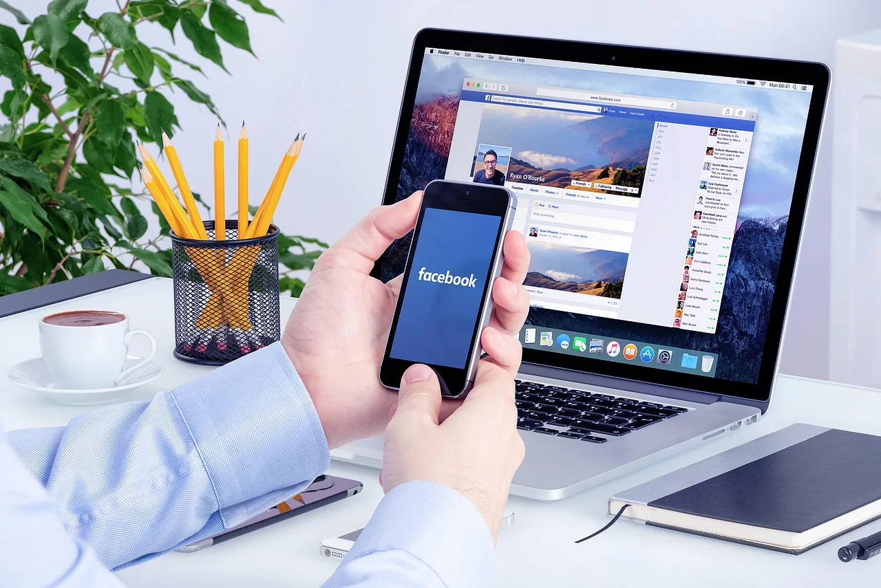 facebook, social media, social media marketing, smartphone, laptop, workspace, office break, office hour, desk, facebook marketing, facebook ads, facebook ads, facebook ads, facebook ads, facebook ads, facebook ads. Paid social advertising questions compared with what actually happens