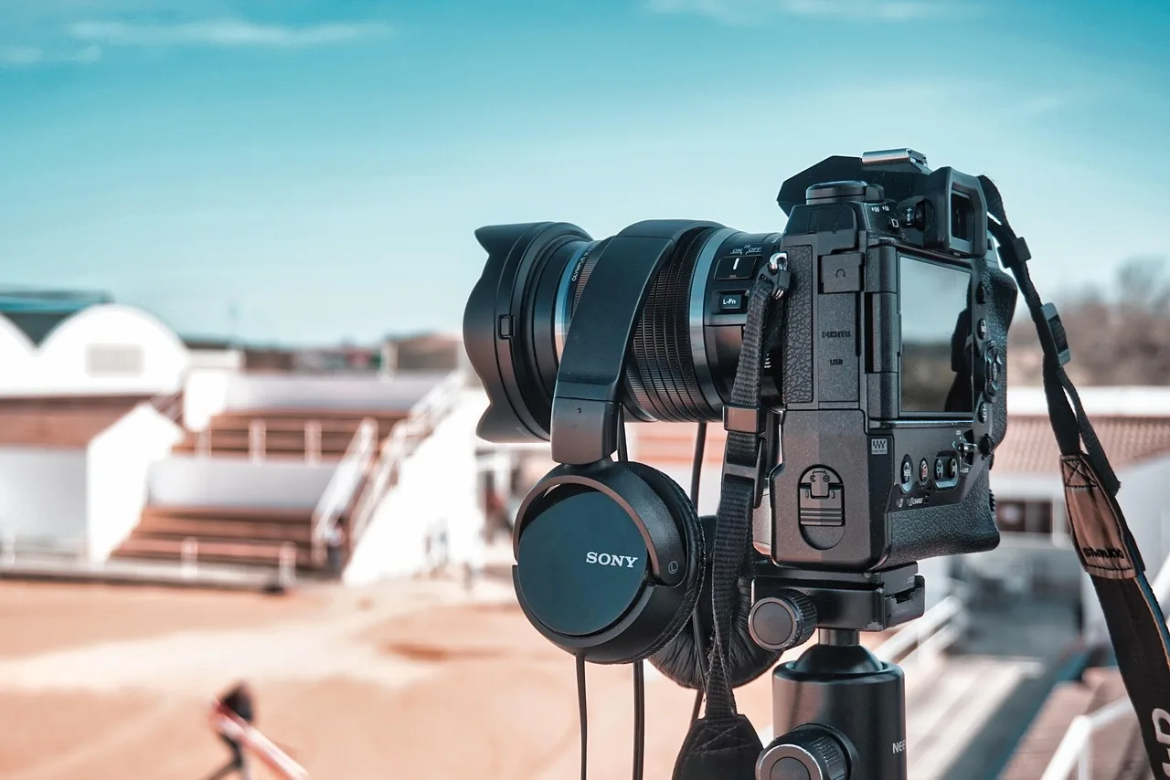 camera, video, cinema, photographer, lens, professional, photo, video, video, video, video, video. How to improve video advertising for business teams, explained properly